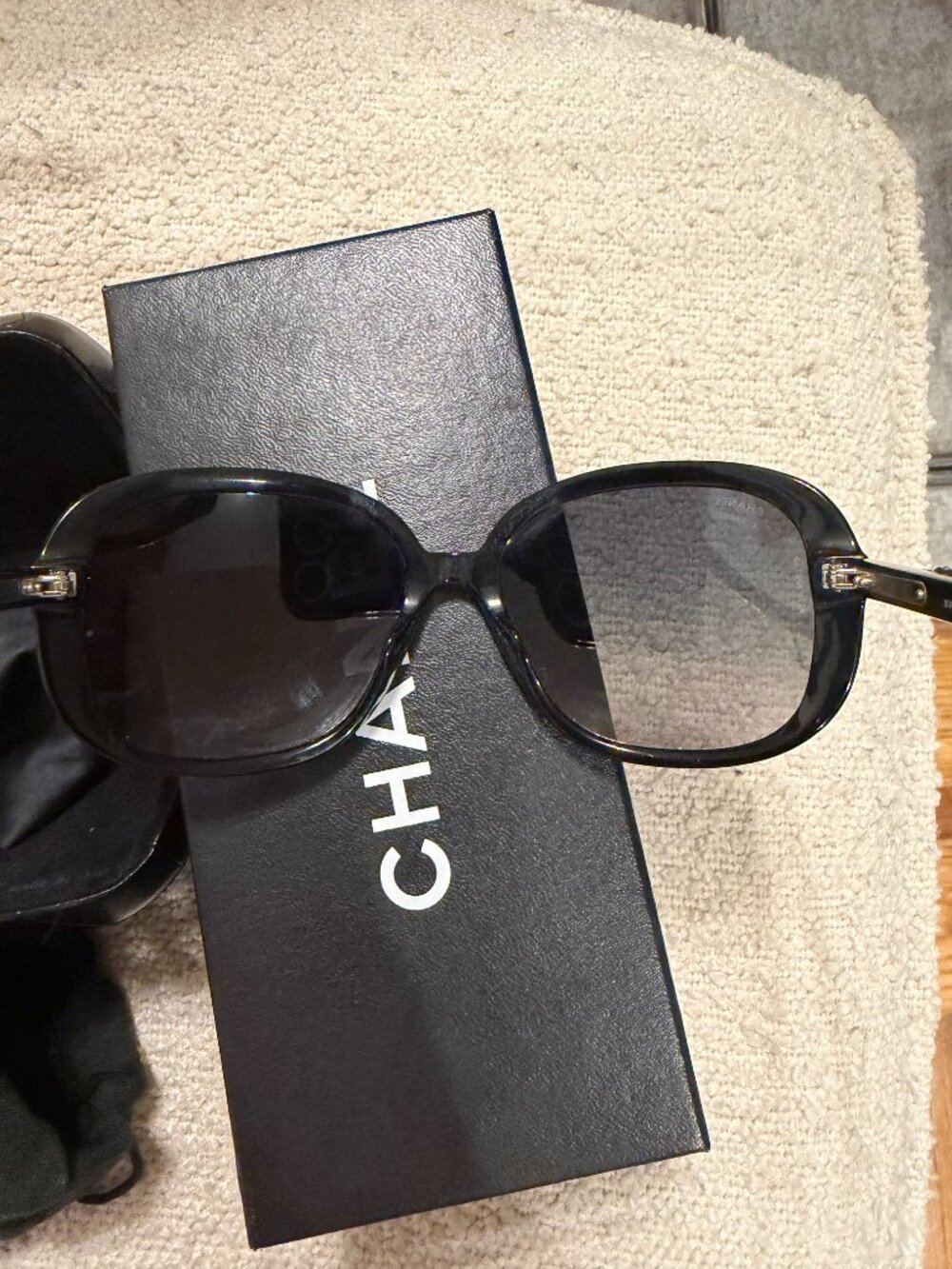 Chanel Black Oval Sunglasses - Picture 7 of 12